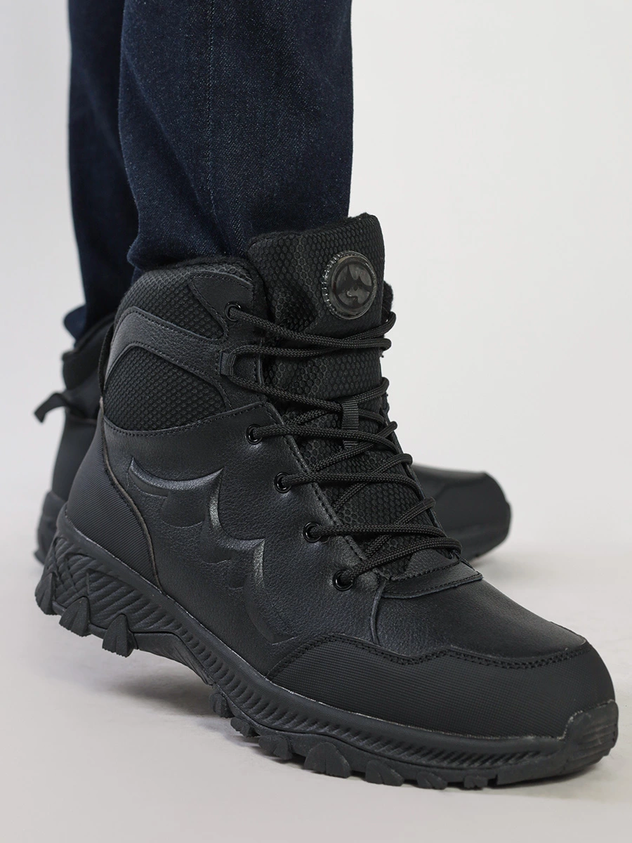 Ботинки комбинированные черного цвета со шнуровкой
